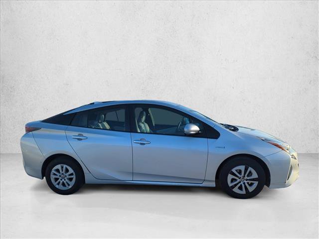 Used 2017 Toyota Prius Three FWD image 4