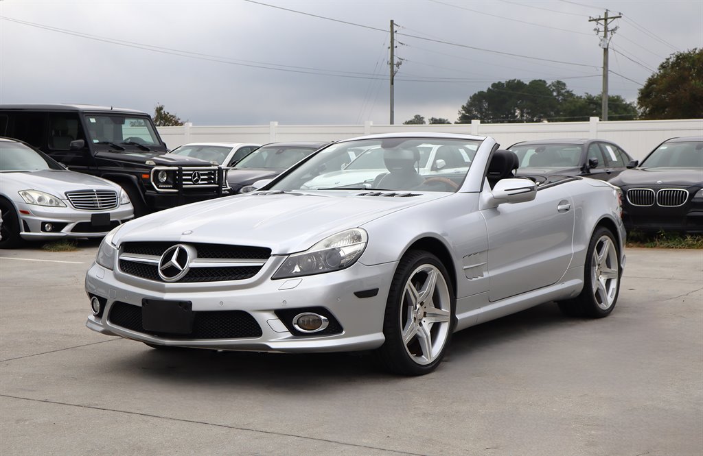 Used 2011 Mercedes-Benz SL 550 image 4