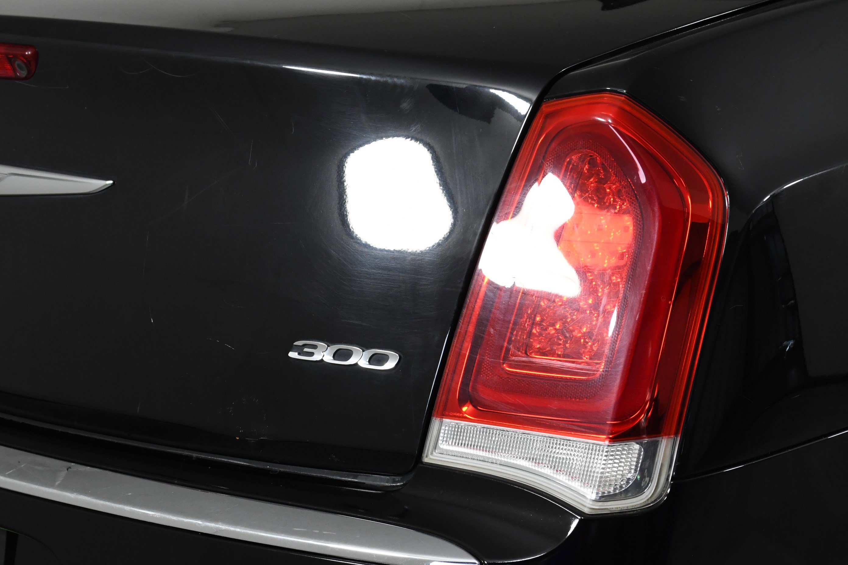 Used 2019 Chrysler 300 Touring L w/ Quick Order Package 22F image 32