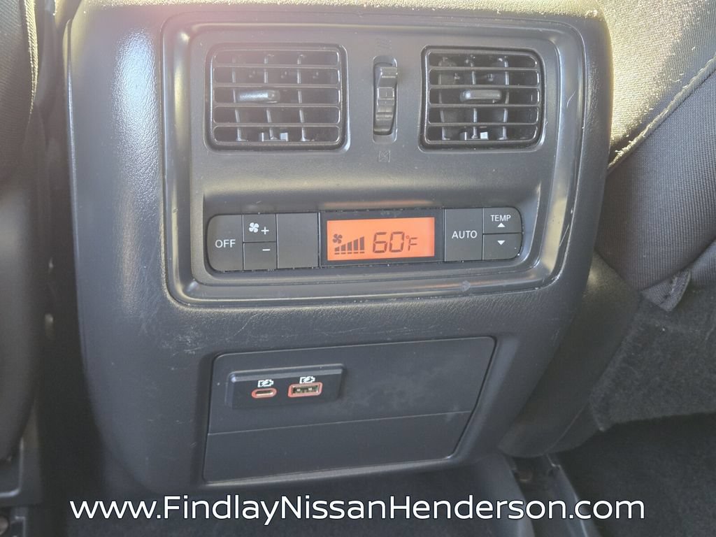Used 2020 Nissan Pathfinder S FWD image 12