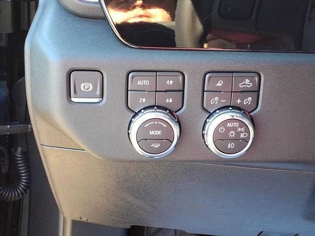 New 2026 GMC Sierra 3500 SLT w/ SLT Premium Package image 17