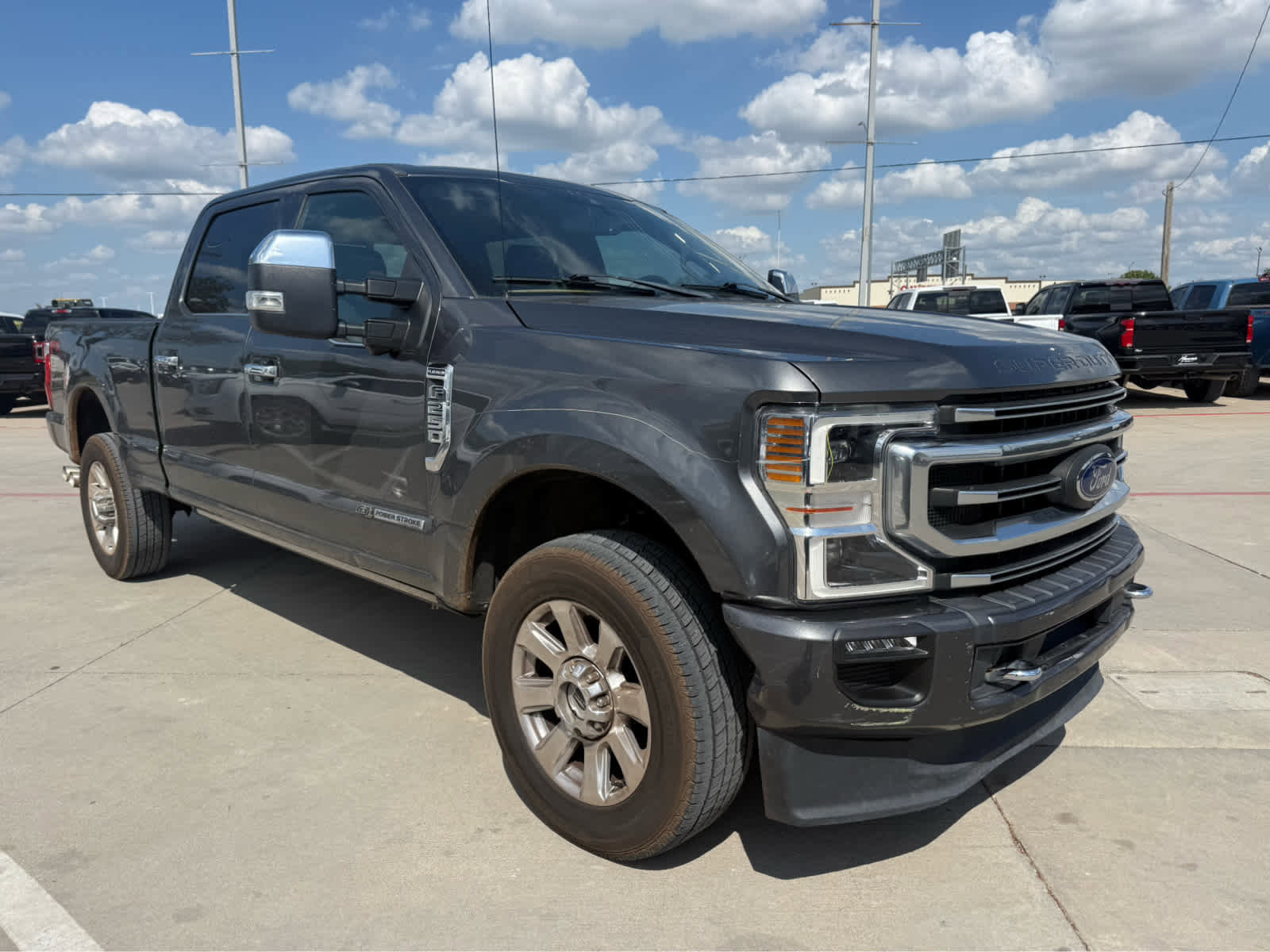Used 2020 Ford F250 Platinum w/ FX4 Off-Road Package image 4