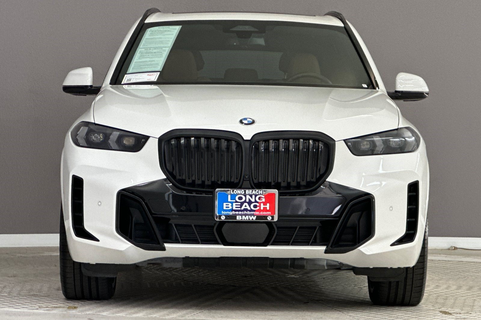 Certified 2024 BMW X5 sDrive40i w/ M Sport Package RWD image 5