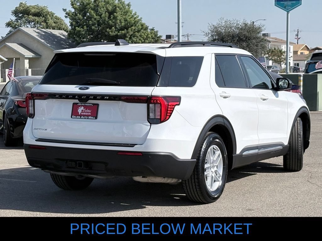 Used 2025 Ford Explorer Active RWD image 5