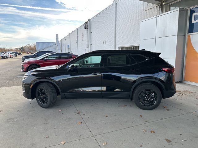 New 2026 Chevrolet Blazer LT w/ Midnight/Sport Edition AWD/4WD image 9