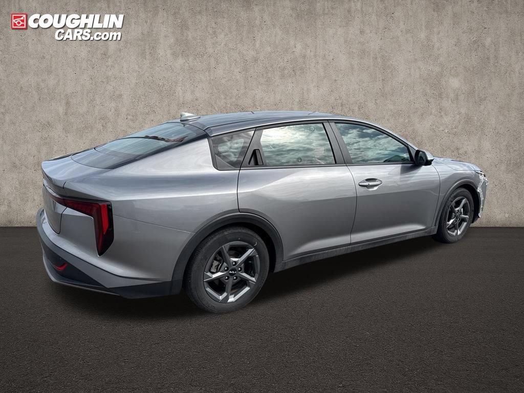 Used 2025 Kia K4 FWD image 3