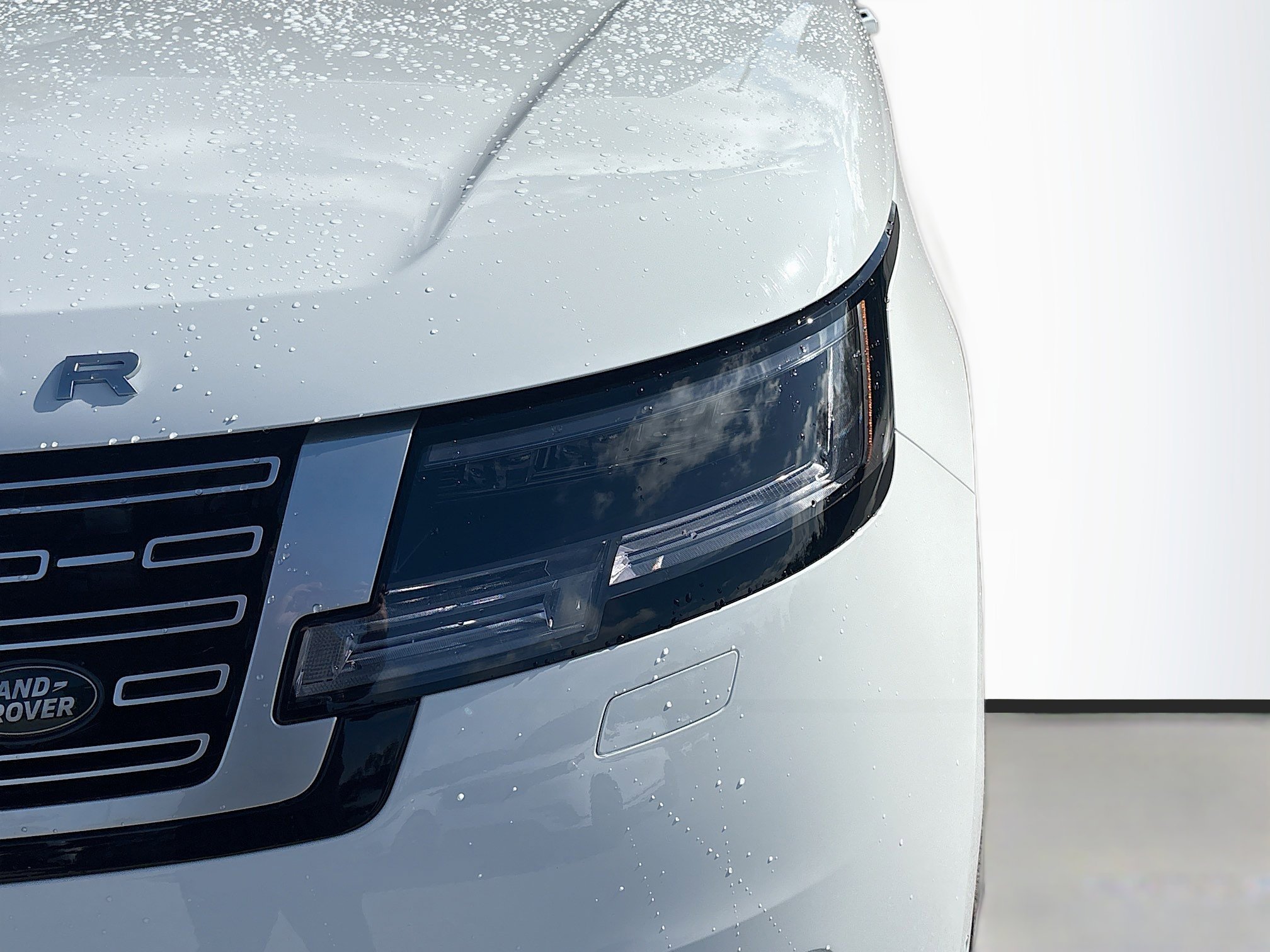 New 2026 Land Rover Range Rover Long Wheelbase Autobiography image 9