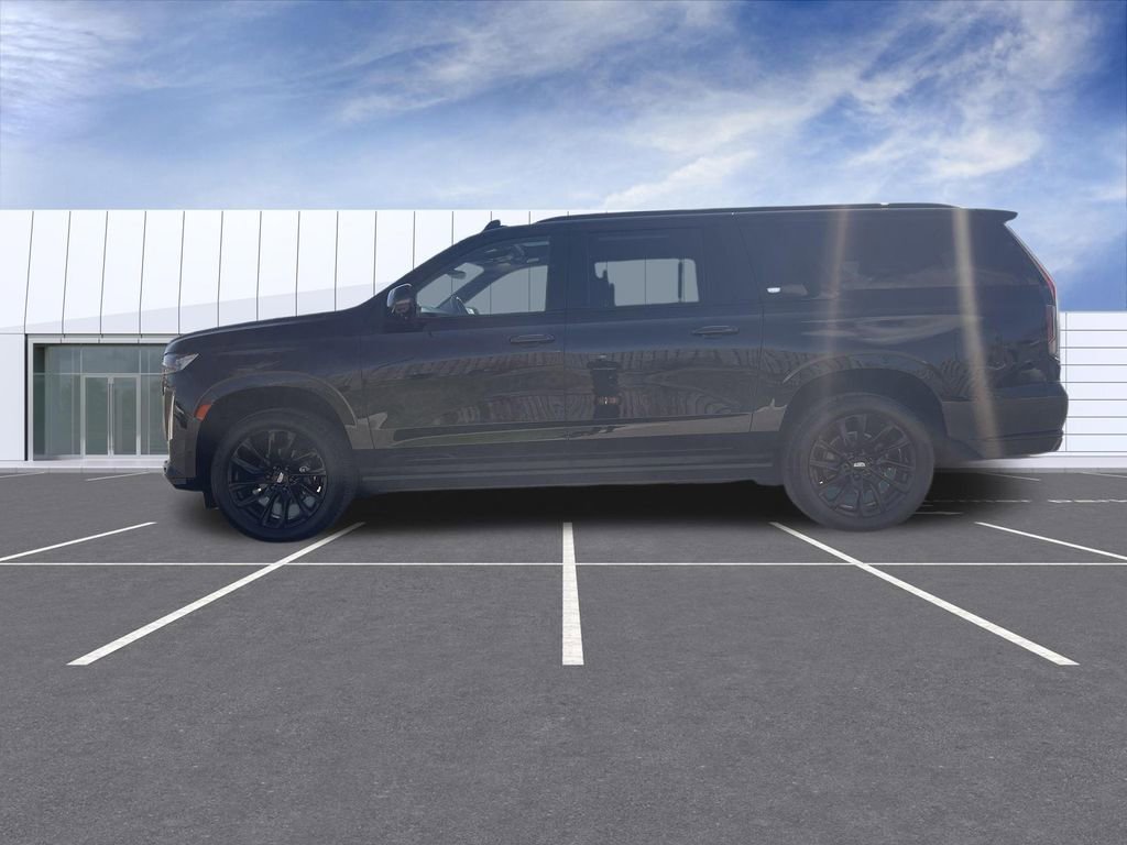 Used 2023 Cadillac Escalade ESV Sport Platinum w/ LPO, ONYX Package image 5