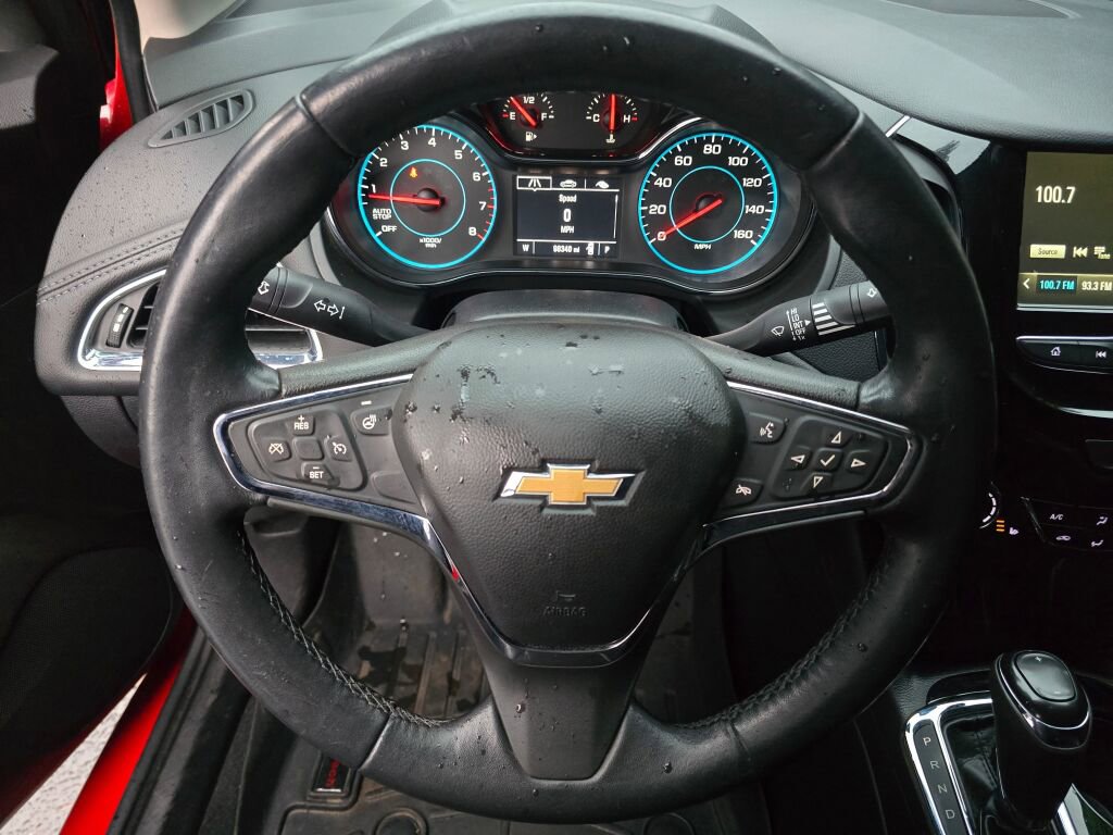 Used 2018 Chevrolet Cruze Premier image 30