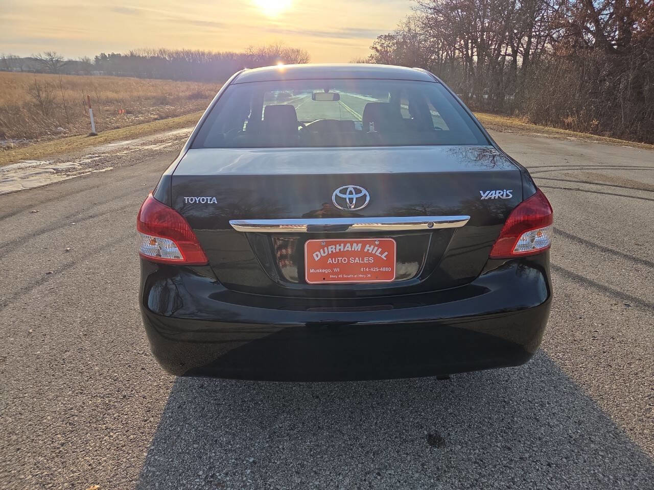 Used 2010 Toyota Yaris Sedan image 6