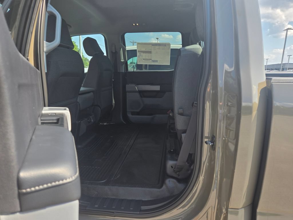 New 2027 Ford F250 XLT w/ Camper Package AWD/4WD image 8