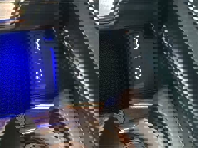 Certified 2026 Mercedes-Benz GLC 300 4MATIC image 32