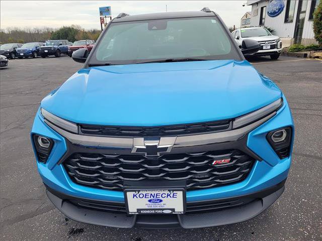 Used 2025 Chevrolet TrailBlazer RS w/ Convenience Package AWD/4WD image 3