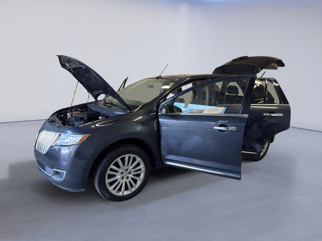 Used 2013 Lincoln MKX AWD image 9