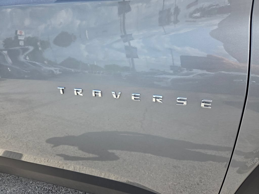 Certified 2023 Chevrolet Traverse LT FWD image 4