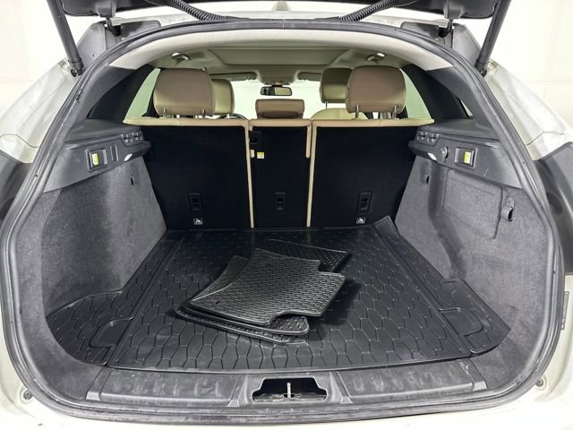 Used 2018 Jaguar F-PACE Prestige image 26