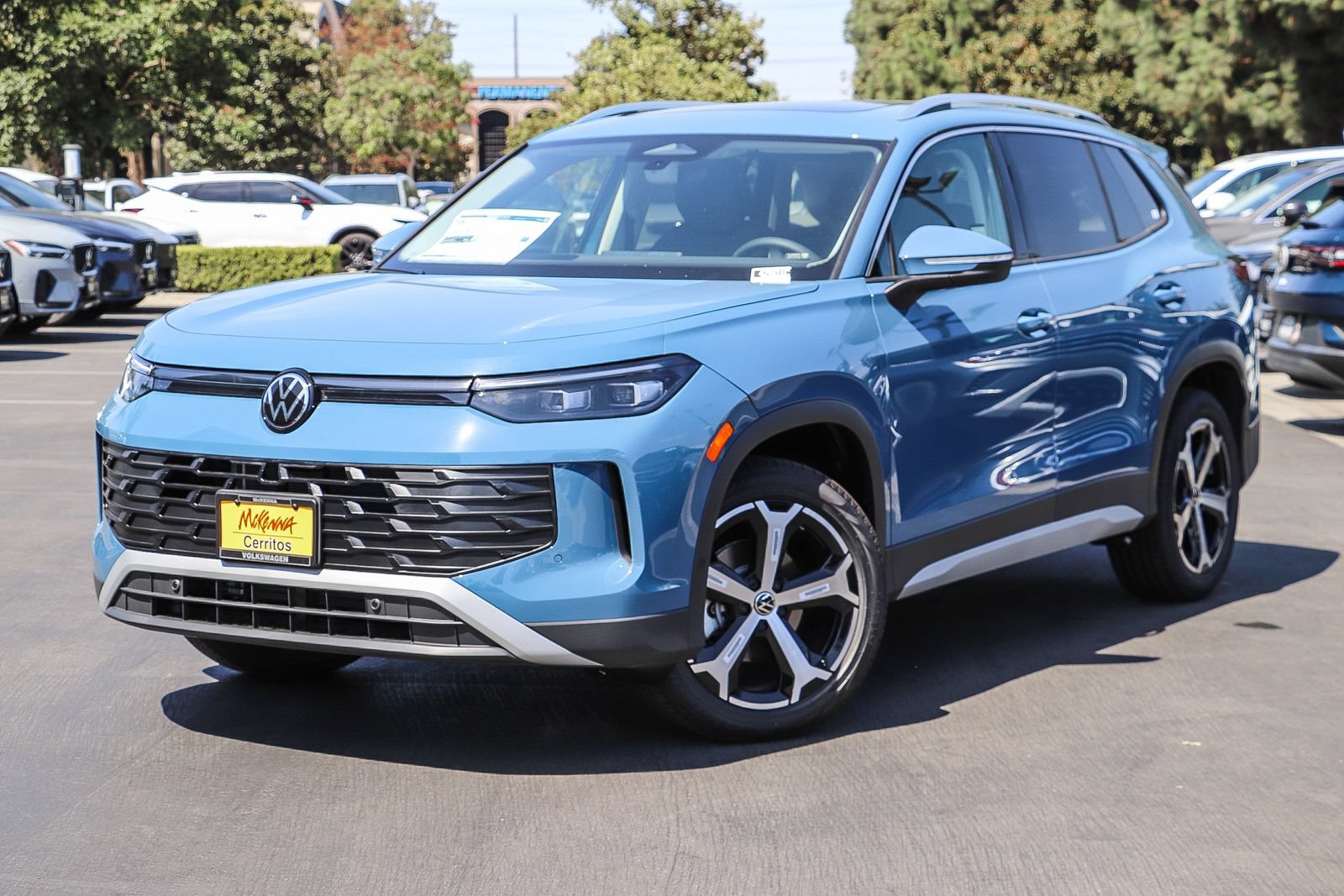 New 2026 Volkswagen Tiguan SE