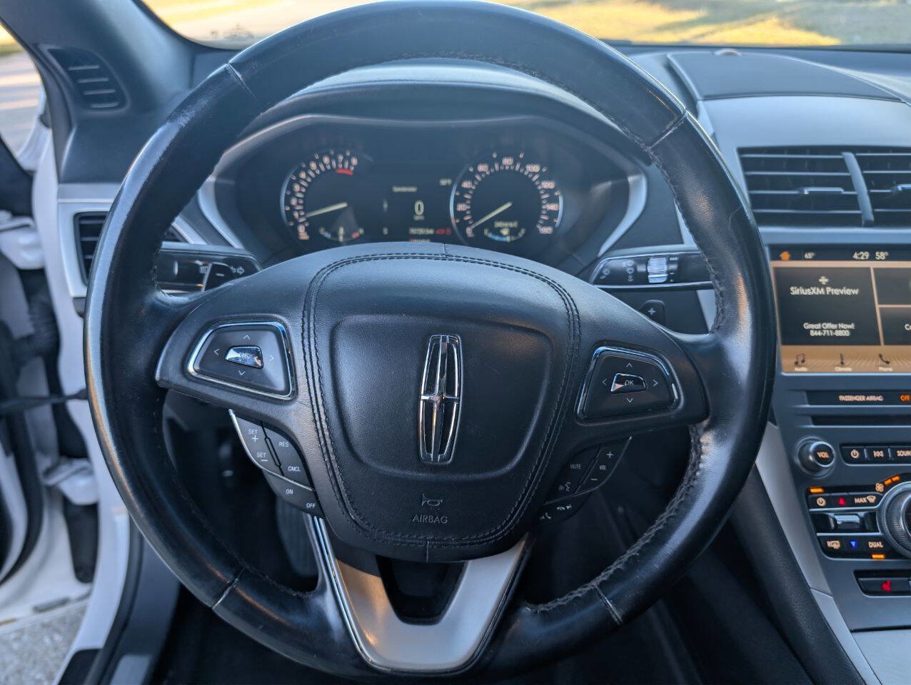 Used 2018 Lincoln MKZ Premiere image 15
