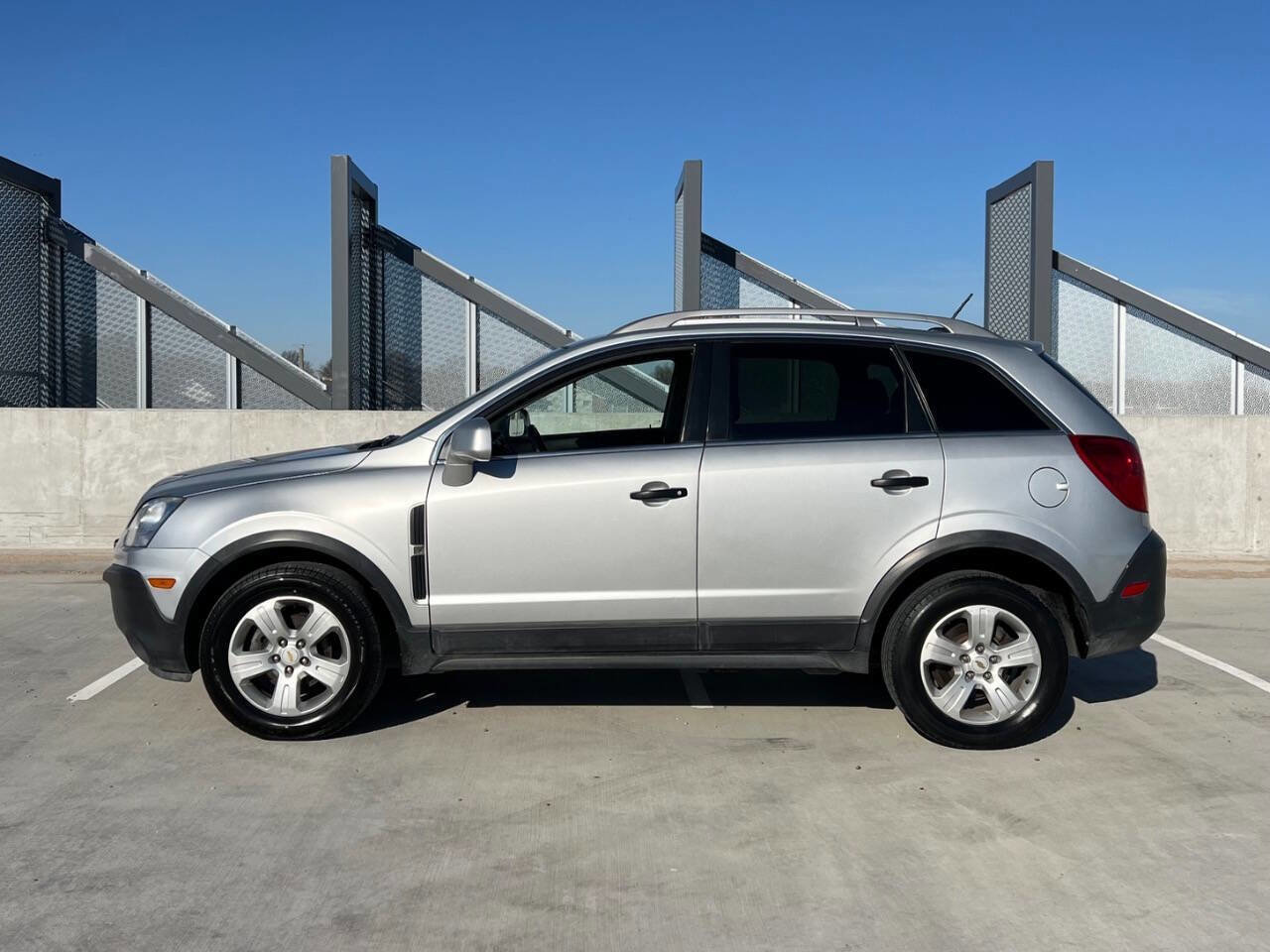 Used 2013 Chevrolet Captiva Sport LS FWD image 7