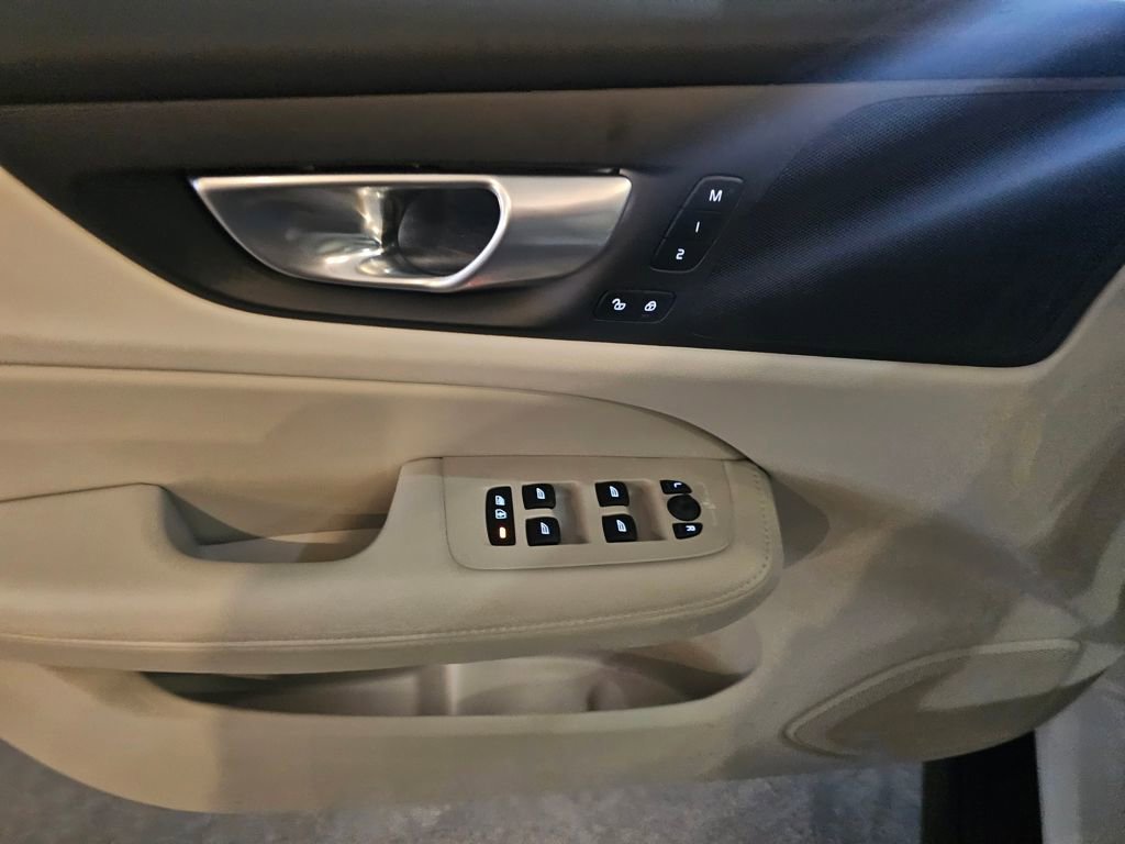 Certified 2024 Volvo V60 B5 Cross Country Plus image 19