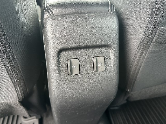 Used 2023 Nissan Kicks SV FWD image 17