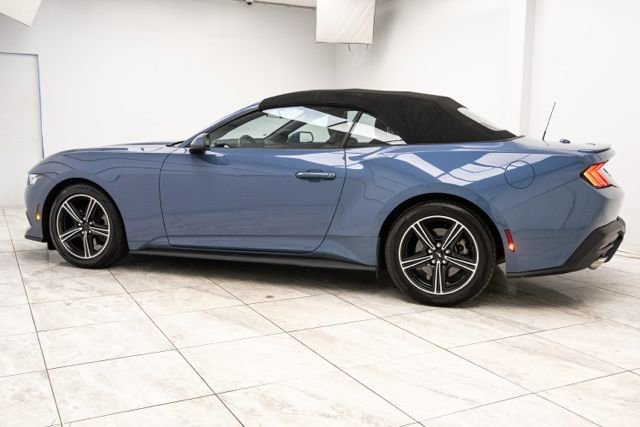 Used 2024 Ford Mustang Premium image 3