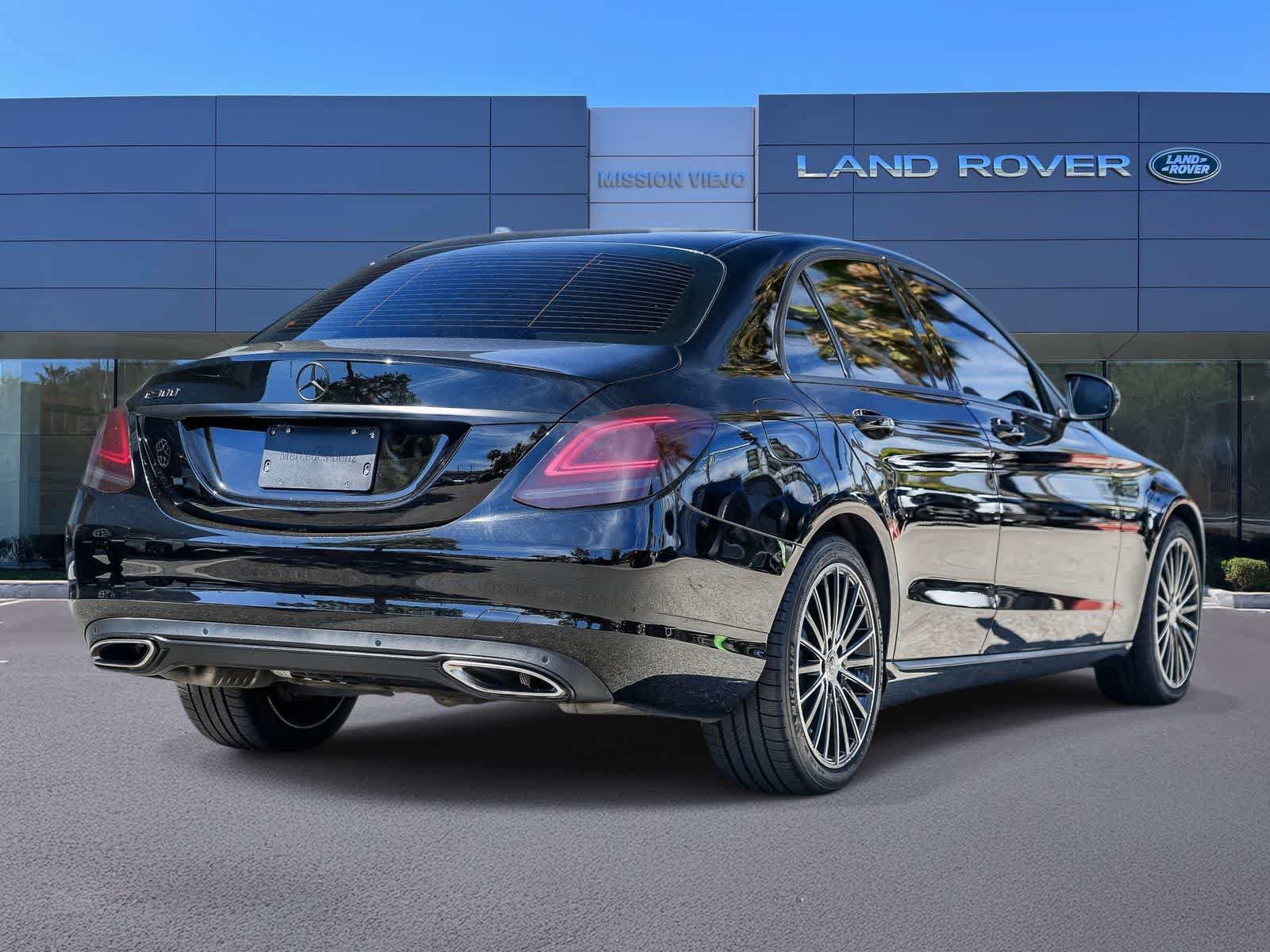 Used 2020 Mercedes-Benz C 300 Sedan image 4