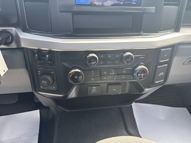 Used 2024 Ford F350 XL w/ 360-Degree Camera Package AWD/4WD image 24