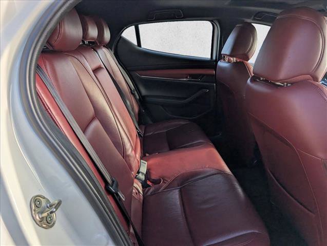 Used 2021 MAZDA MAZDA3 Hatchback w/Premium Plus Pkg image 17