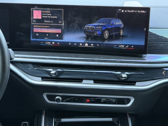 Used 2025 BMW X7 xDrive40i w/ M Sport Package AWD/4WD image 17