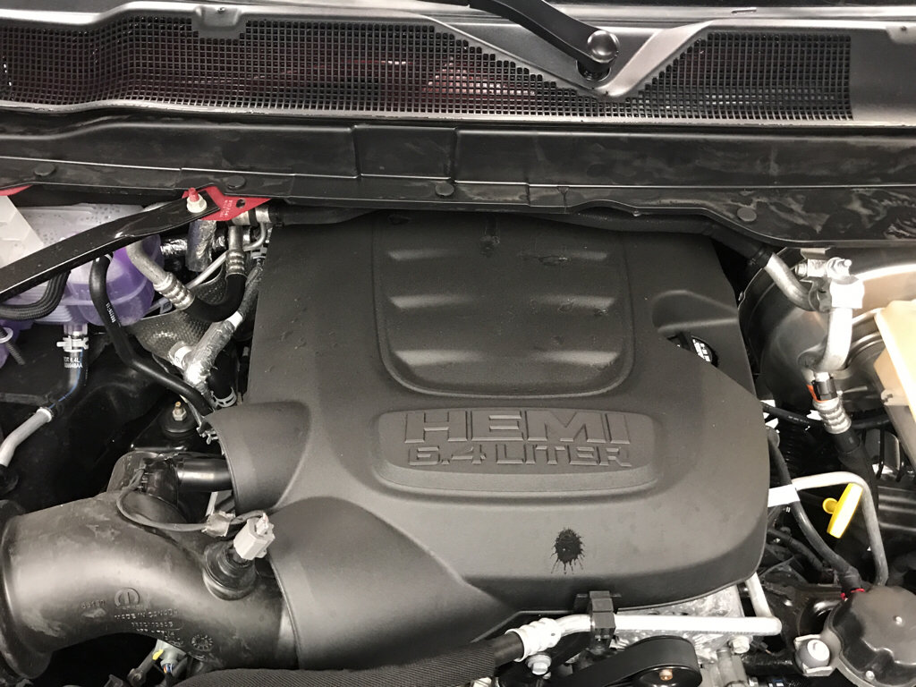 New 2026 RAM 2500 Laramie w/ Sport Appearance Package AWD/4WD image 17