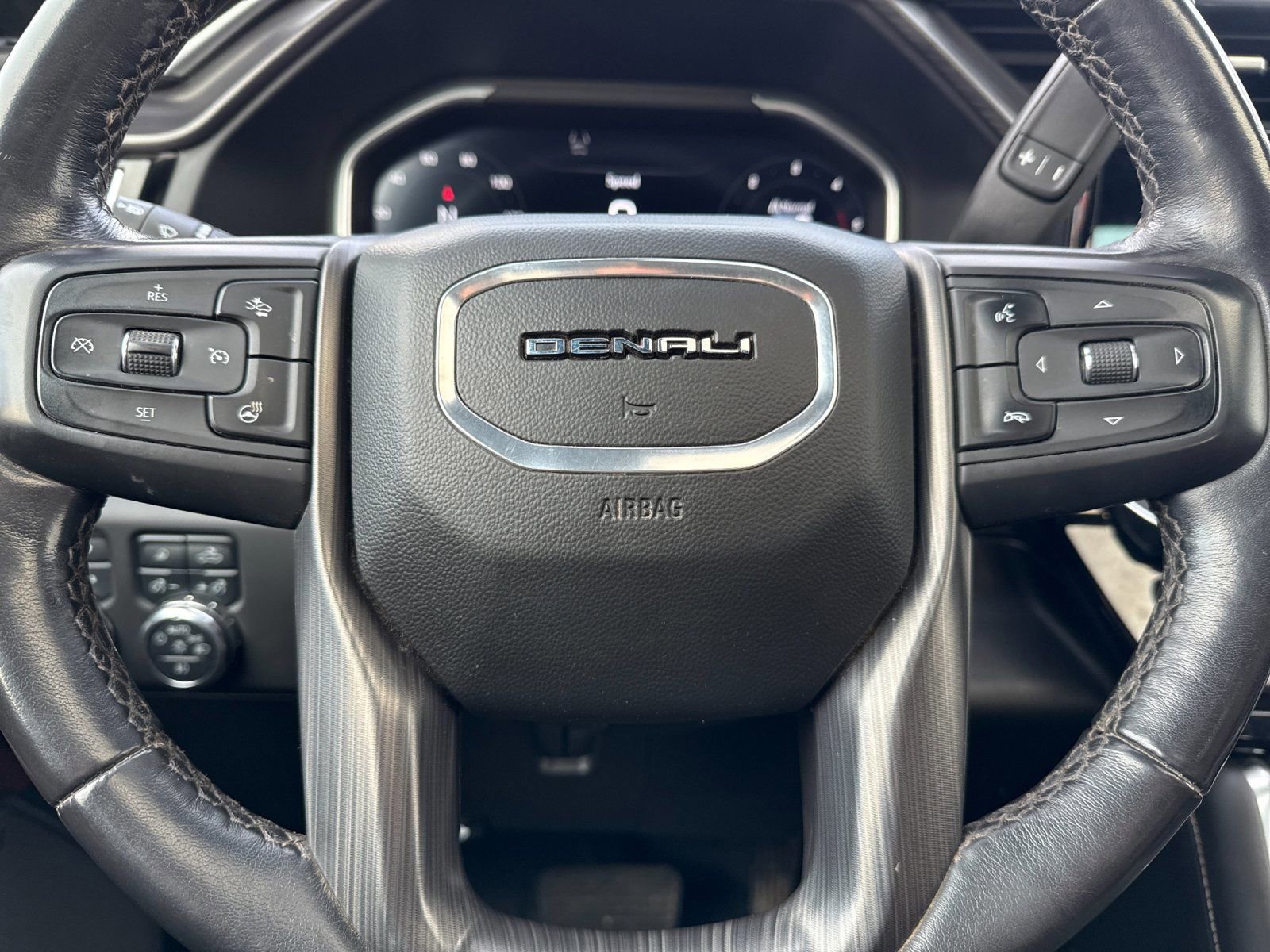 Used 2024 GMC Sierra 3500 Denali Ultimate image 25