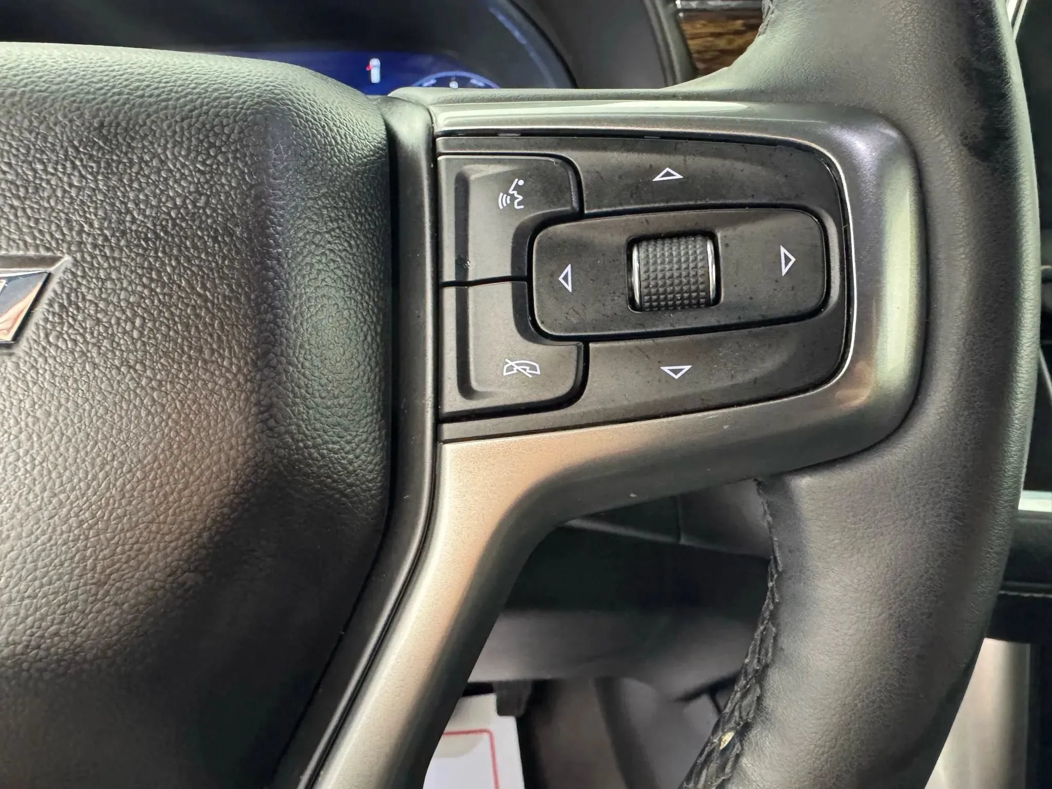 Used 2024 Chevrolet Suburban Premier AWD/4WD image 16