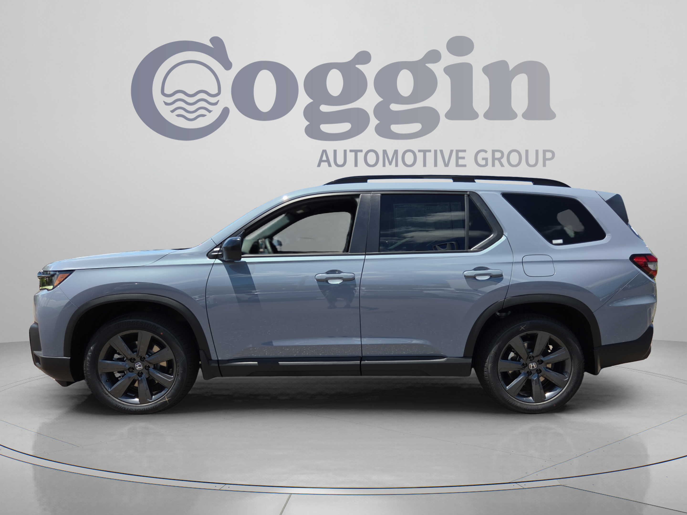 New 2026 Honda Pilot Sport image 2