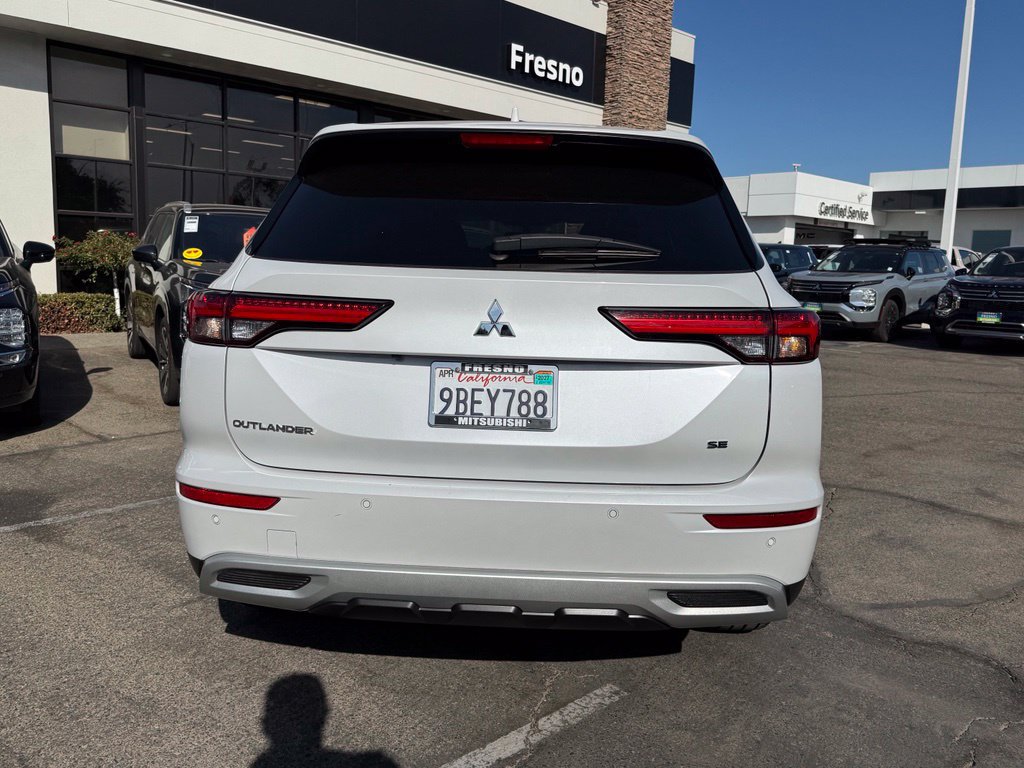 Used 2022 Mitsubishi Outlander SE FWD image 10
