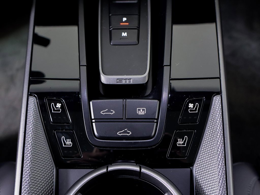 Certified 2024 Porsche 911 Carrera image 15