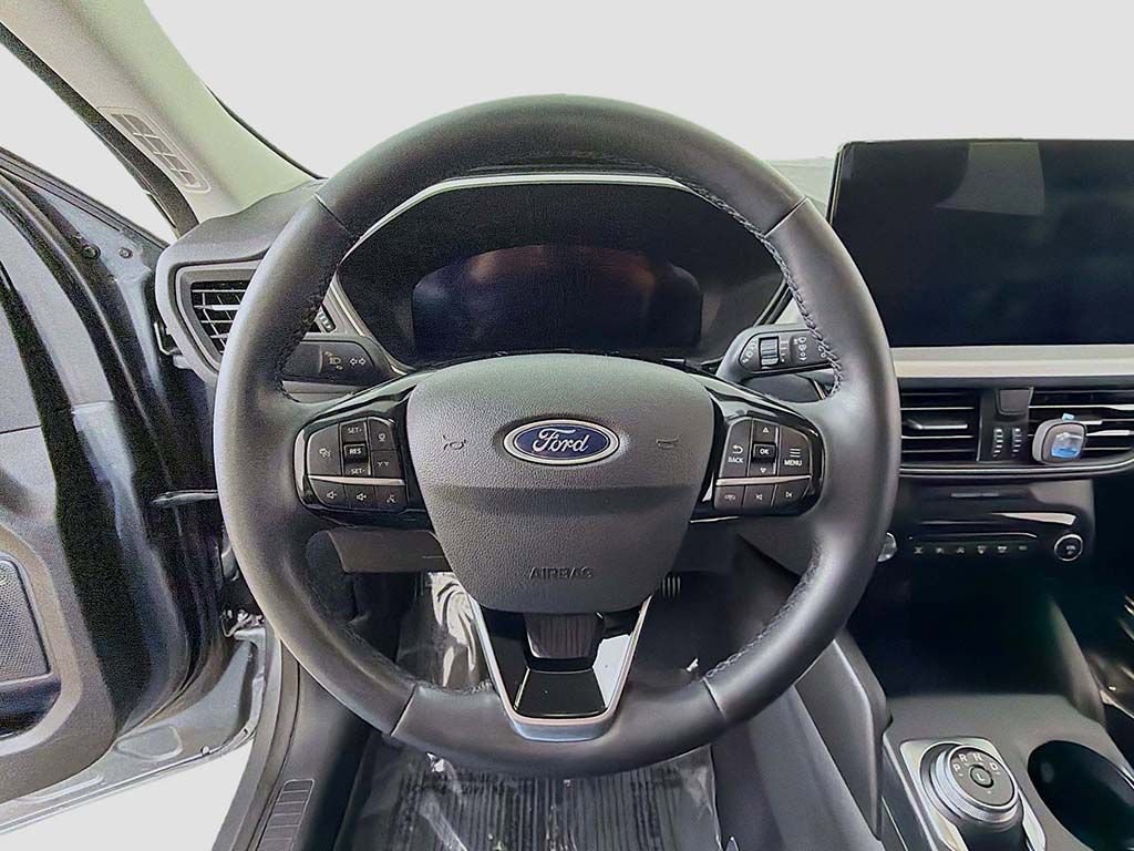 Used 2024 Ford Escape Platinum image 29