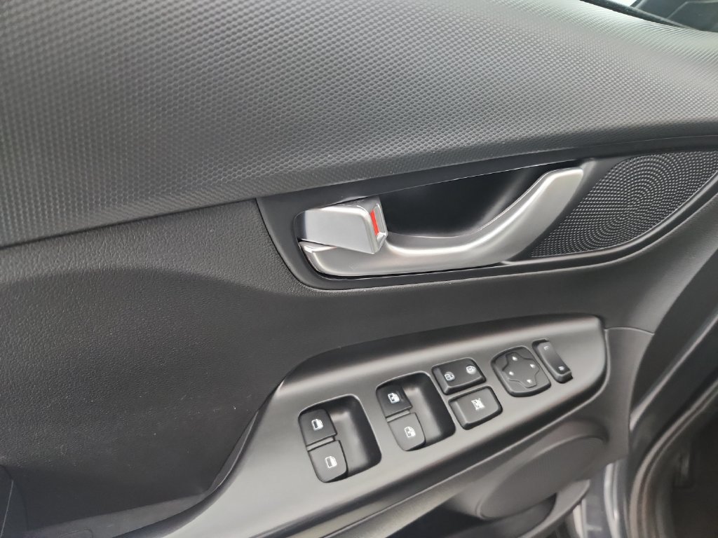 Used 2023 Hyundai Kona SEL w/ Convenience Package AWD/4WD image 23