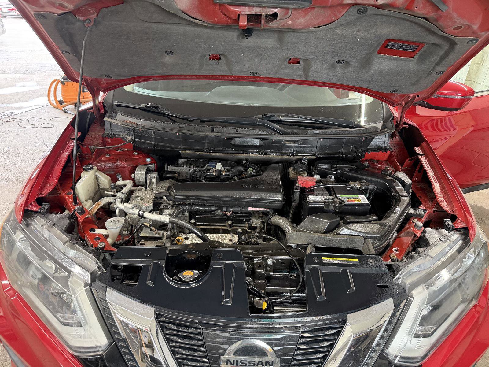 Used 2017 Nissan Rogue SV image 28