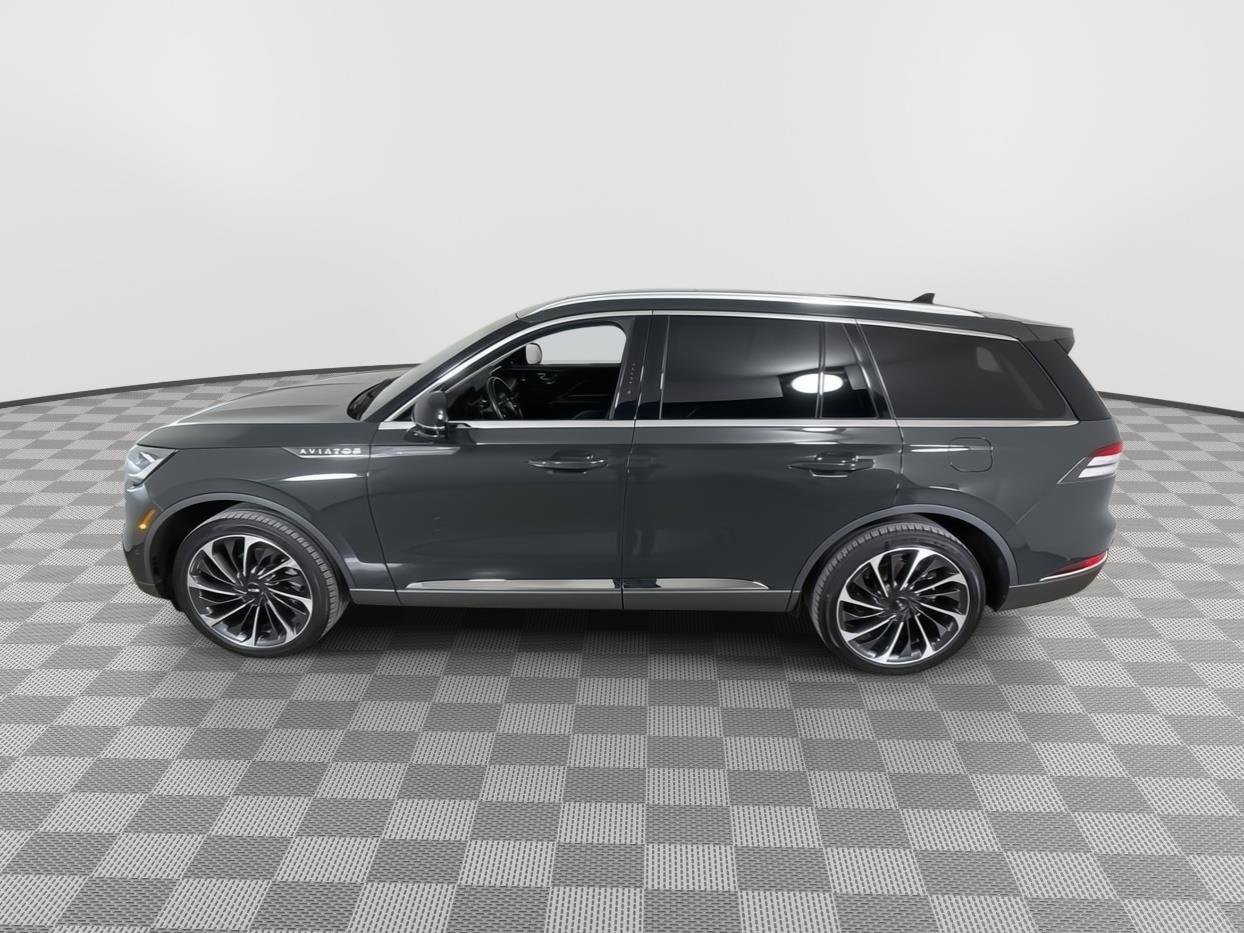 Used 2023 Lincoln Aviator Reserve w/ Equipment Group 201A AWD/4WD image 13