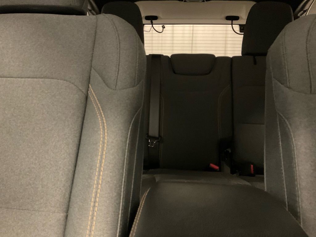 Used 2025 Jeep Wrangler Sahara image 24