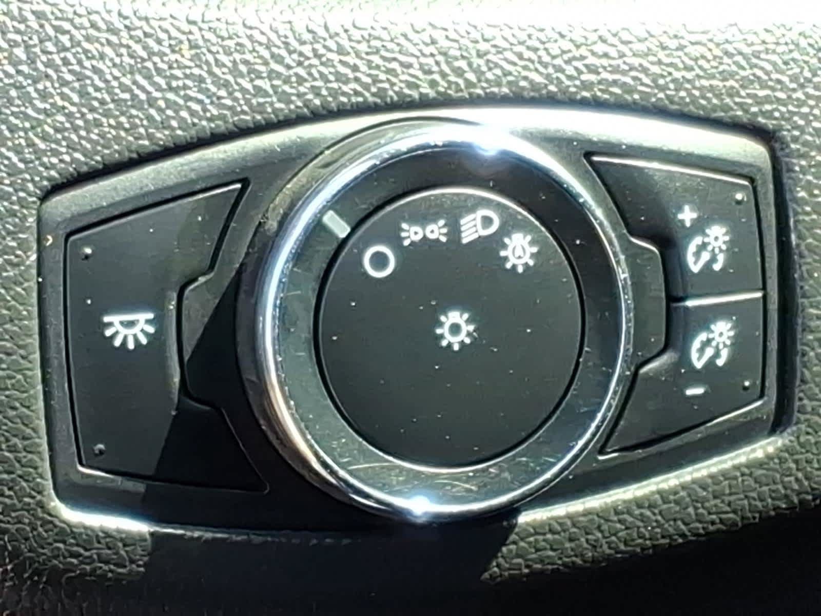 Used 2014 Ford Edge Sport w/ Driver Entry Package FWD image 5