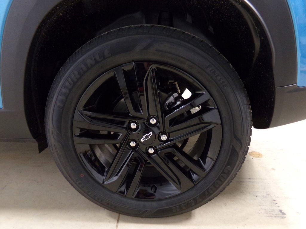 New 2025 Chevrolet Trax ACTIV w/ Sunroof Package image 32