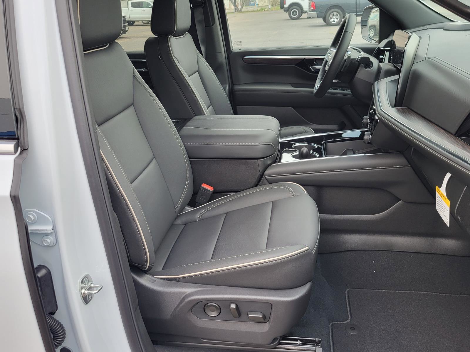 New 2026 Chevrolet Suburban Premier image 10