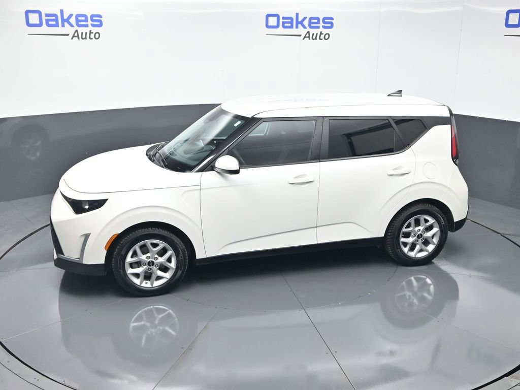 Used 2023 Kia Soul LX w/ LX Technology Package image 46