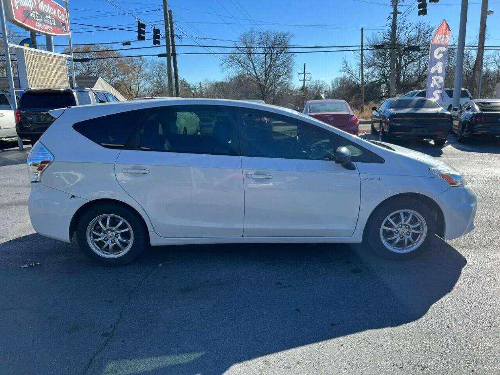 Used 2013 Toyota Prius V Two FWD image 3