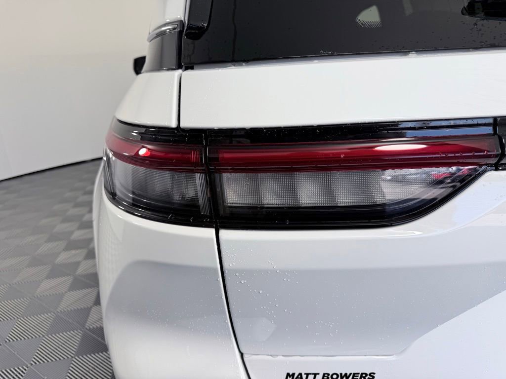 New 2025 Jeep Grand Cherokee Laredo image 19