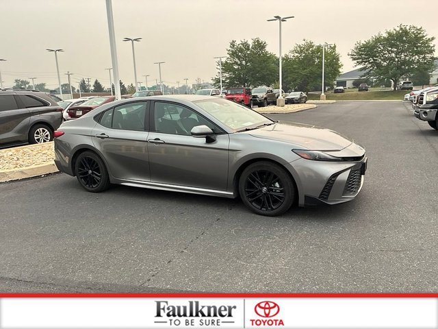 Certified 2025 Toyota Camry SE FWD image 3