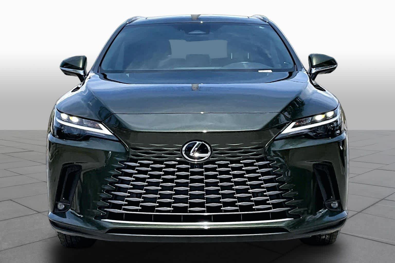 Used 2025 Lexus RX 350 Premium w/ Accessory Package (Z1) FWD image 4