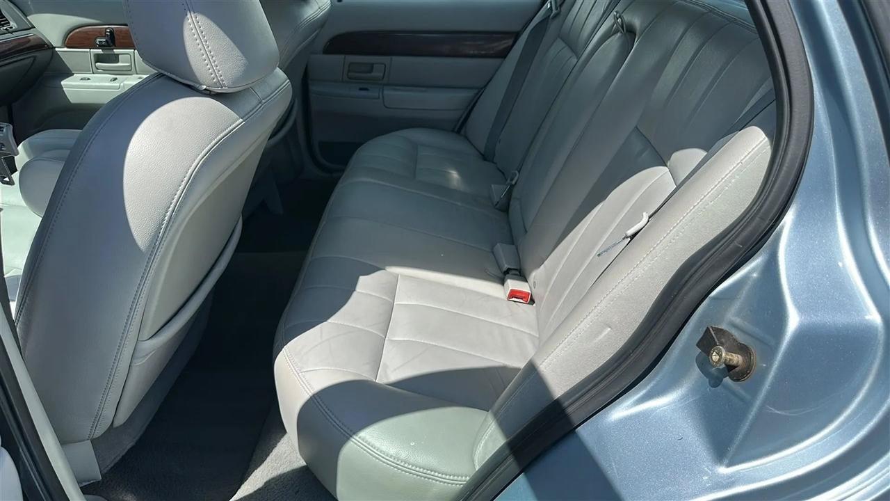 Used 2003 Mercury Grand Marquis LSE RWD image 25